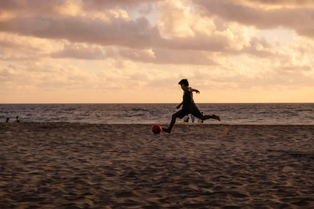 FUTBOL PLAYA JUEGOS