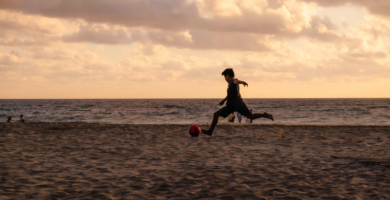 FUTBOL PLAYA JUEGOS